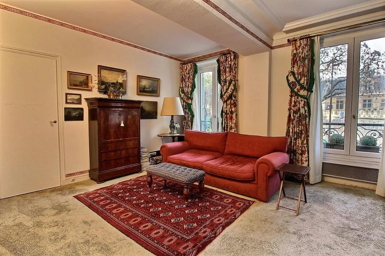 Apartment Parisian Home I 390 I 1 Chambre I Odeon