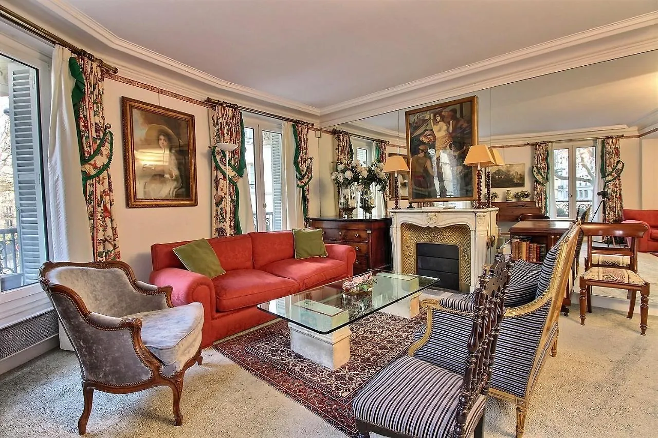 Apartment Parisian Home I 390 I 1 Chambre I Odeon